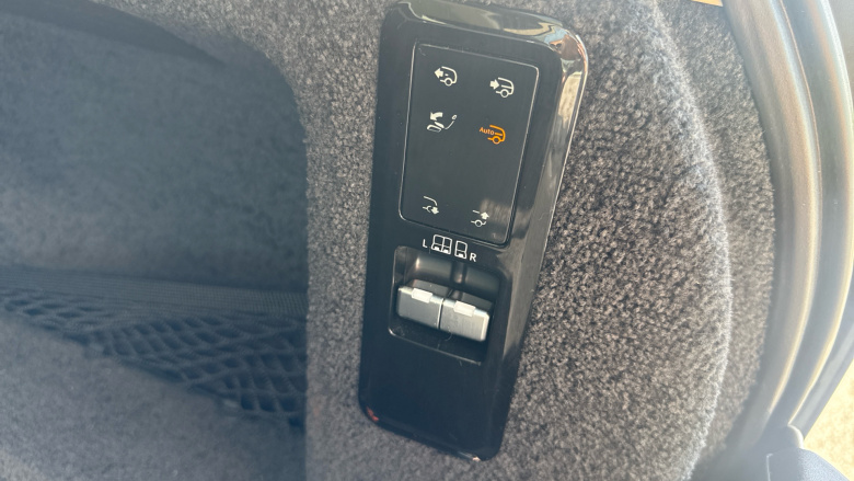 Land Rover Range Rover 3.0 D300 Autobiography 4dr Auto Diesel Estate